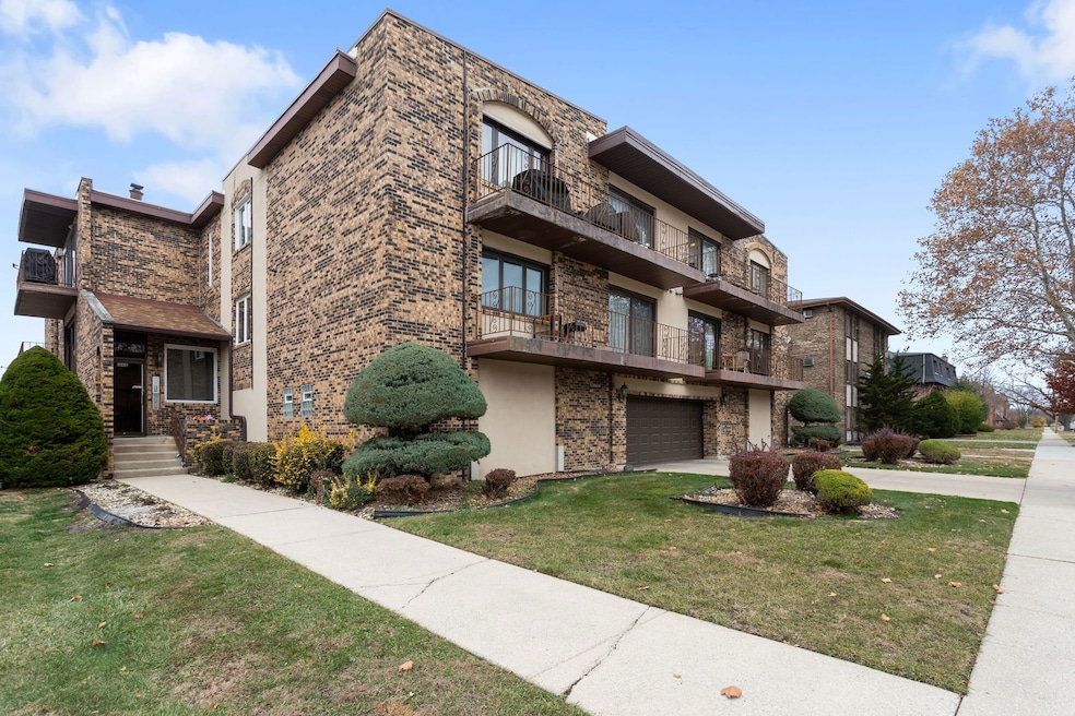 10416 Mansfield Ave unit 2SW, Oak Lawn, IL 60453 - photo 1