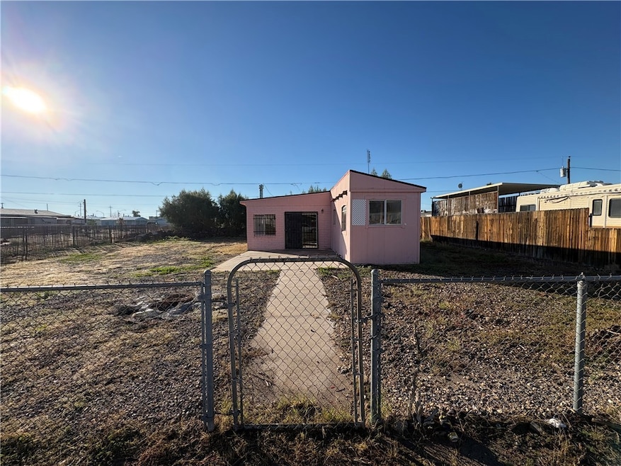 956 Coral Reef Dr, Bullhead City, AZ 86442 - photo 1