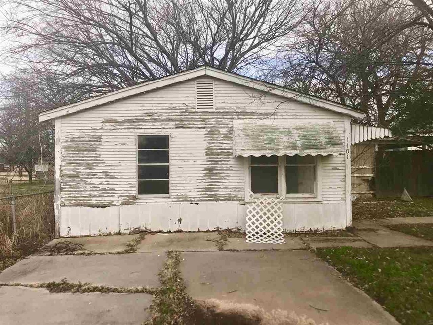 417 S 11th St, Duncan, OK 73533 - photo 1