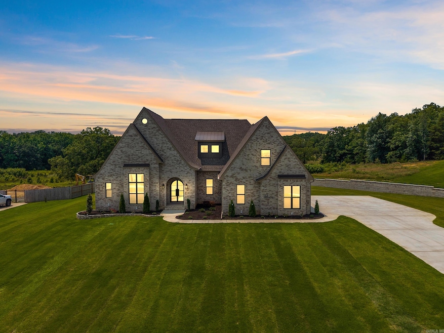 For Sale $759,900 • Co-Listing Agent