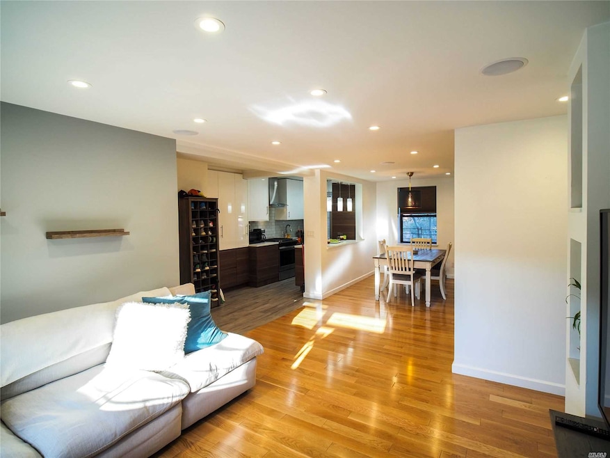 52-54 65th Place unit 3H, Maspeth, NY 11378 - photo 1