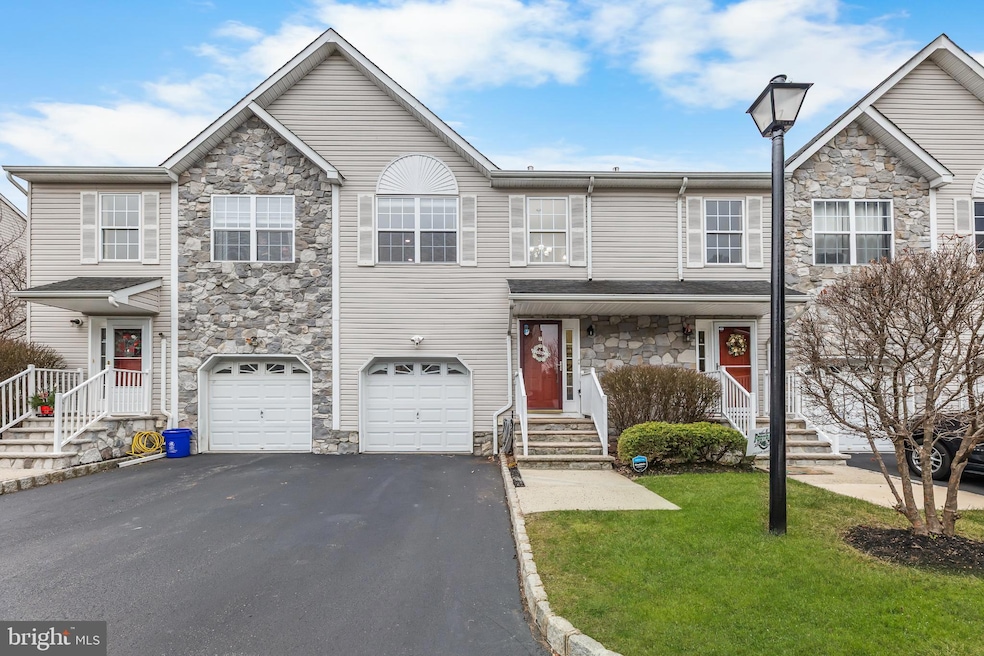 7 Edith Dr, Franklin Township, NJ 08873 - photo 1