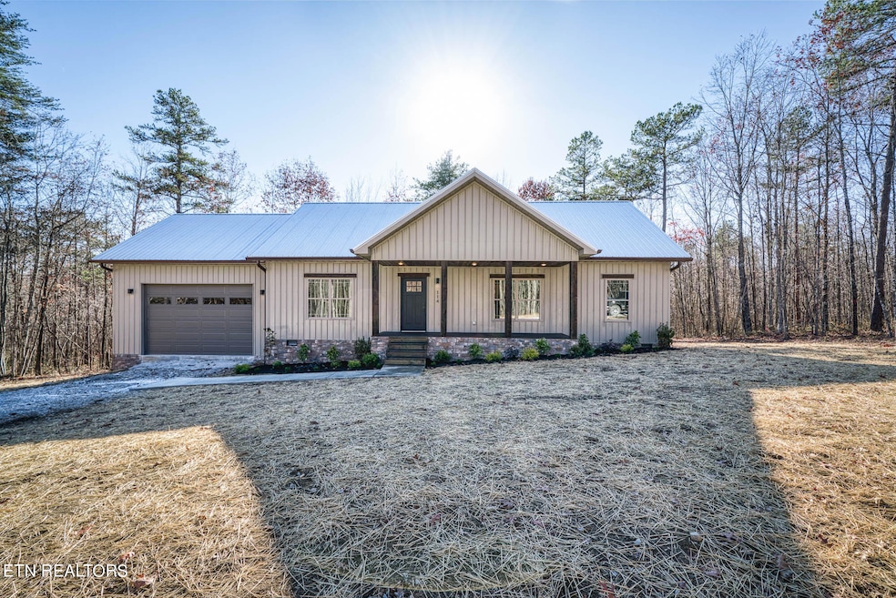 mls-114 Creekview Ct-4-2-Edit