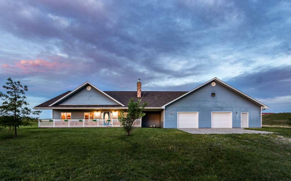 9955 N Weaver Hills, North Platte, NE 69101 - photo 1