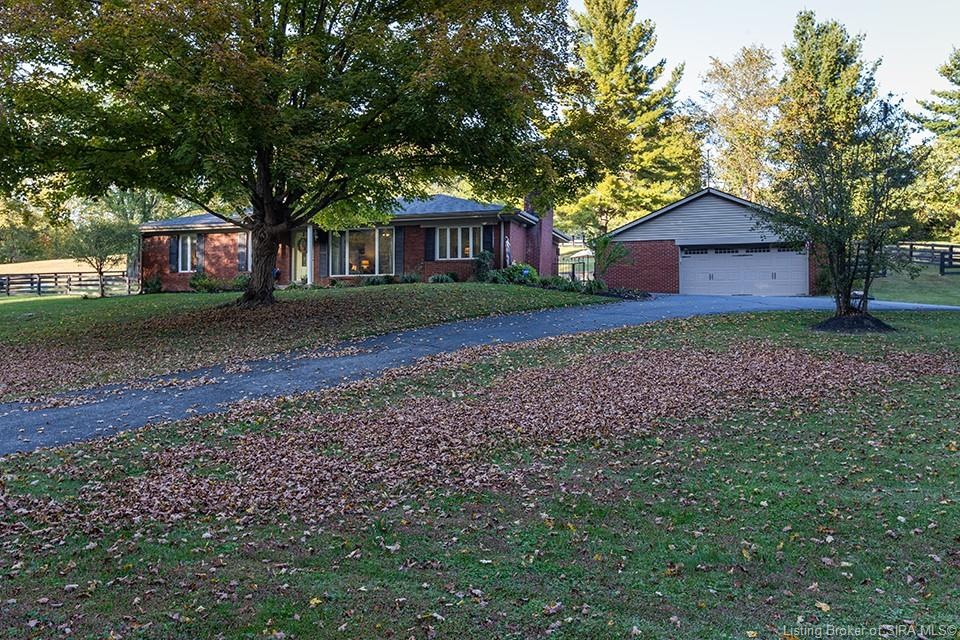 6256 Scottsville Rd, Floyds Knobs, IN 47119 - photo 1