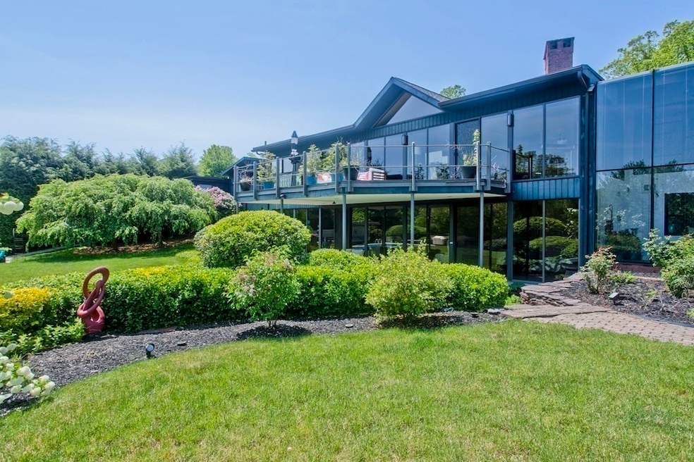 1229 S Branch Pkwy, Springfield, MA 01129 - photo 1