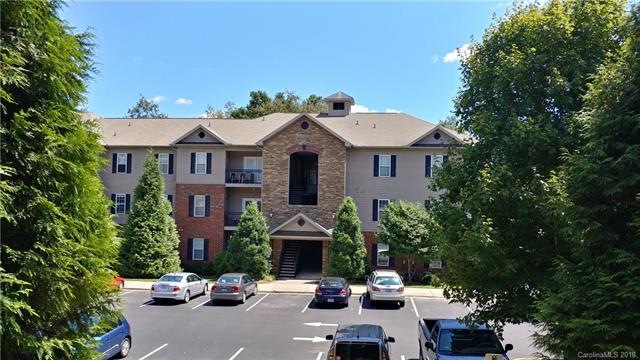636 Appeldoorn Cir unit 636, Asheville, NC 28803 - photo 1