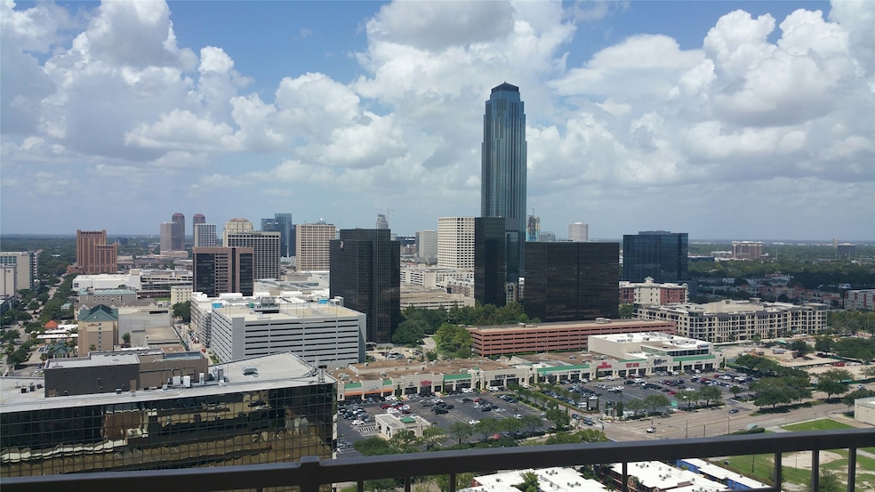 Spectacular north facing views from the 18th floor