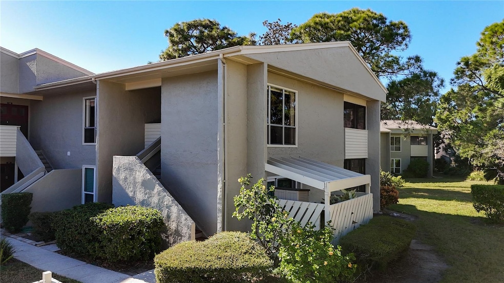 510 Windrush Bay Dr #218