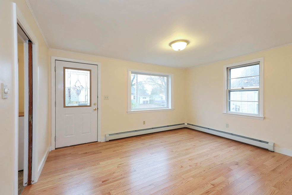 93 Linton St, South Portland, ME 04106 - photo 1