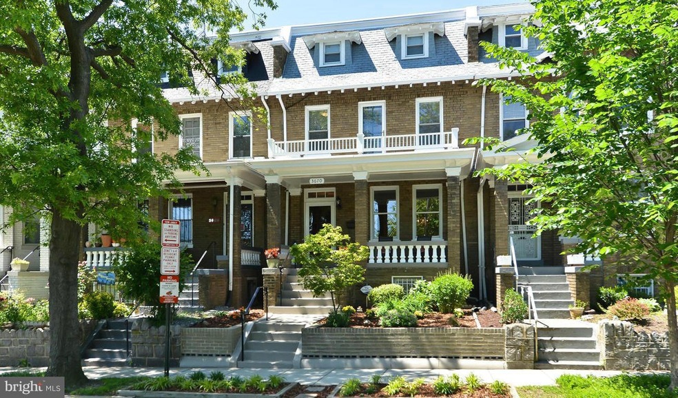 3670 Park Place NW, Washington, DC 20010 - photo 1