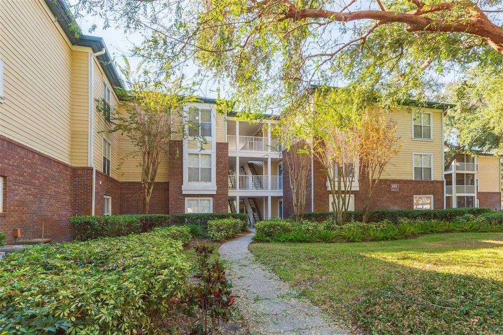 10024 Strafford Oak Ct unit 806, Tampa, FL 33624 - photo 1