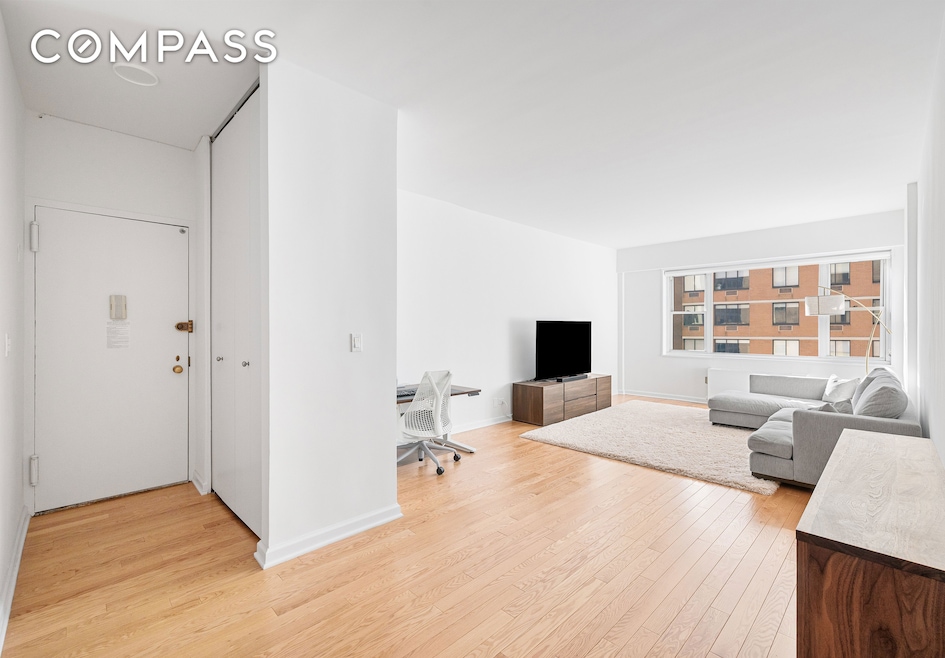 Georgetown Plaza unit 15P, New York, NY 10003 - photo 1