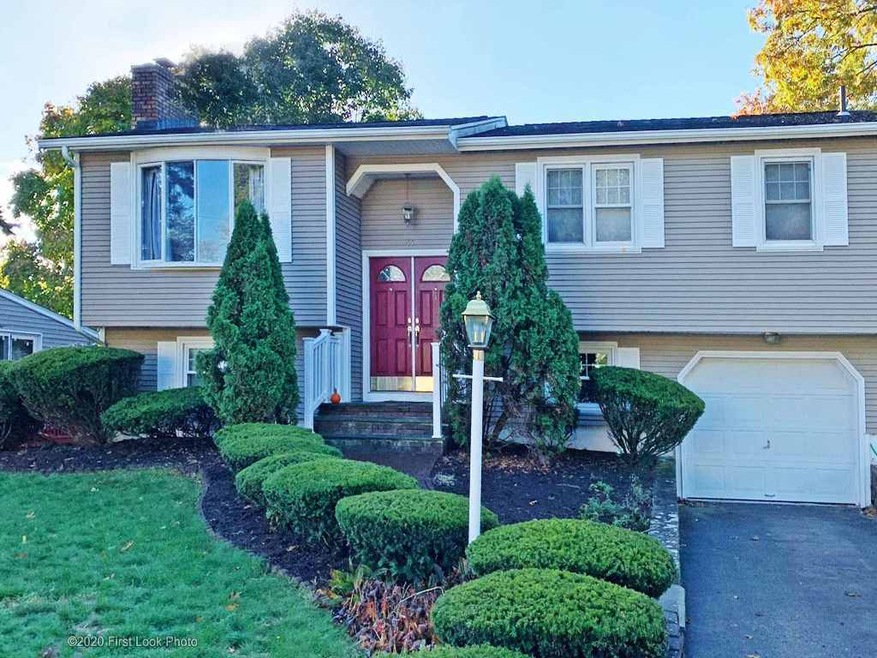 44 Gorton Holden Terrace, Warwick, RI 02886 - photo 1