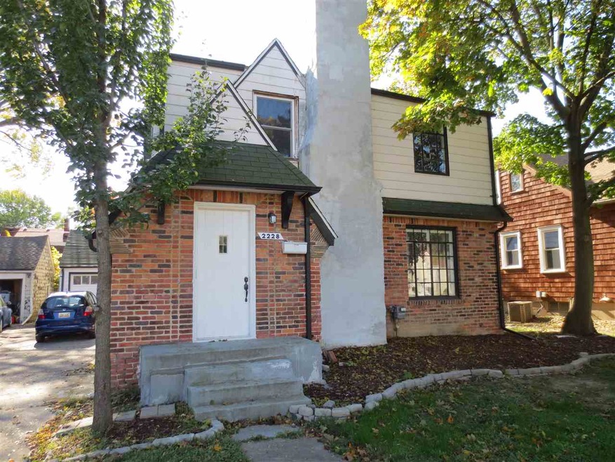 2228 Hills St, Flint, MI 48503 - photo 1