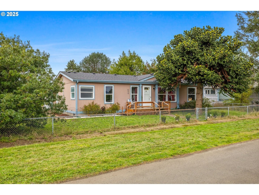 620 N Bay St, Waldport, OR 97394 - photo 1