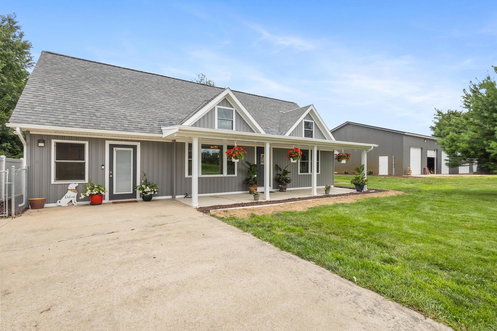 Pending $439,900 • Co-Listing Agent