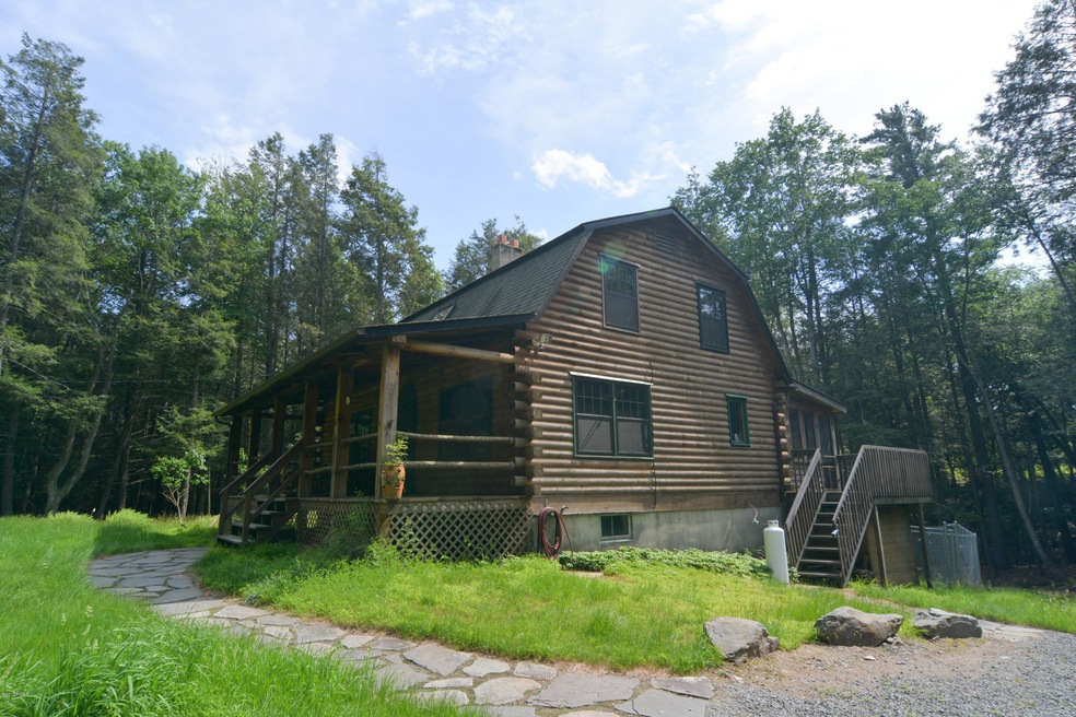 113 Old Schoolhouse Rd, Milford, PA 18337 - photo 1