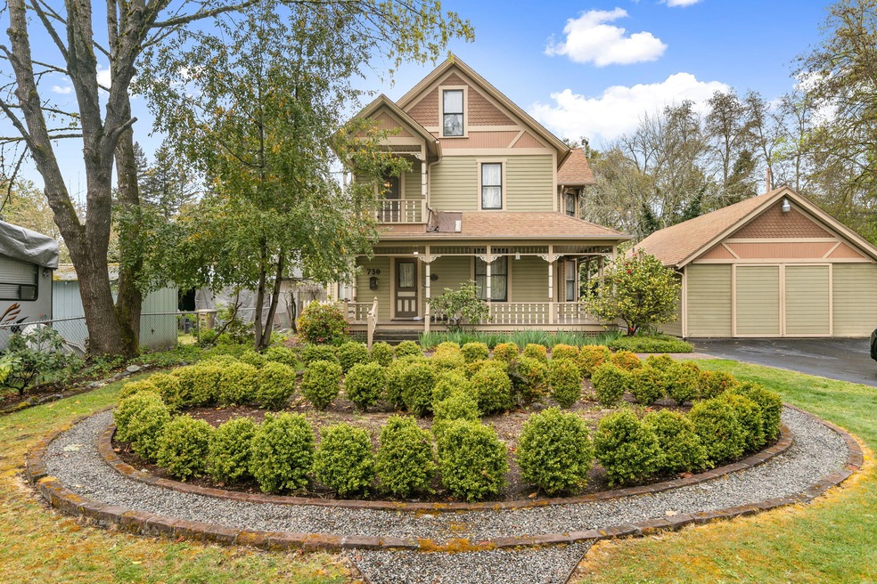 730 NW 2nd St, Grants Pass, OR 97526 - photo 1
