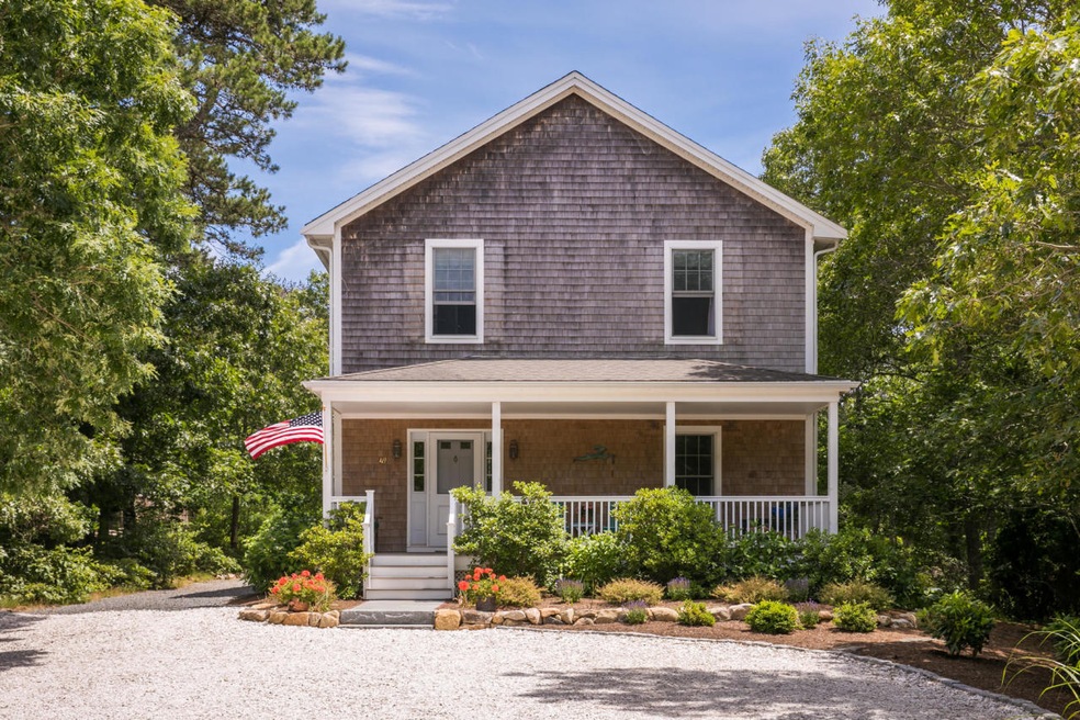 49 Nineteenth St, Edgartown, MA 02539 - photo 1