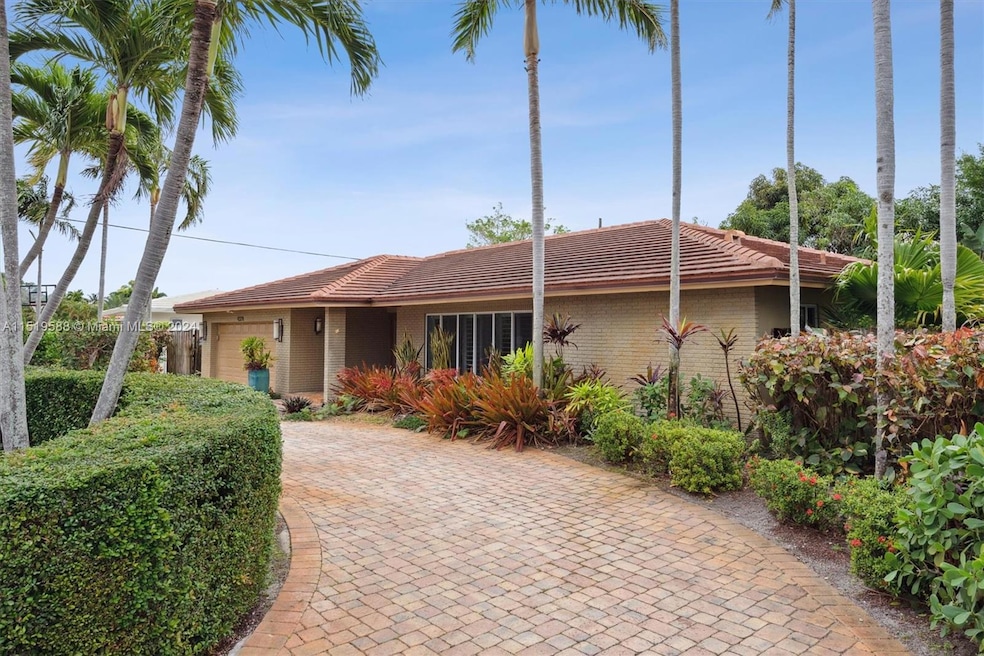 Sold $915,000 • Co-Listing Agent