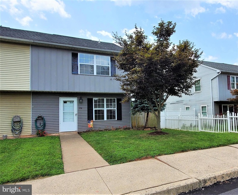 530 Blaker Dr, East Greenville, PA 18041 - photo 1