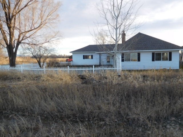 715 W 200 N, Blackfoot, ID 83221 - photo 1