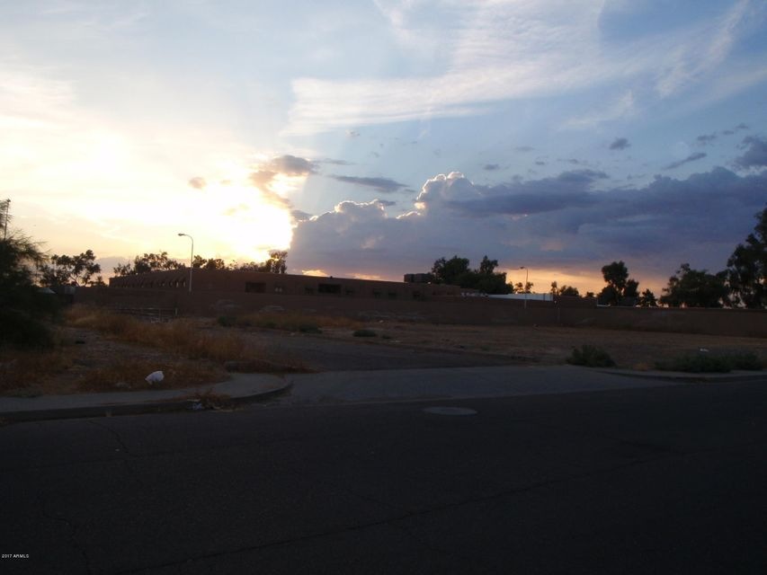 512X N 58th Ave, Glendale, AZ 85301 - photo 1