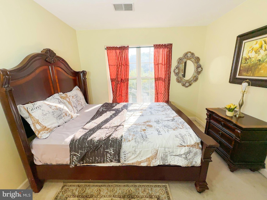 2016 Wheaton Haven Ct unit ROOM ONLY, Silver Spring, MD 20902 - photo 1