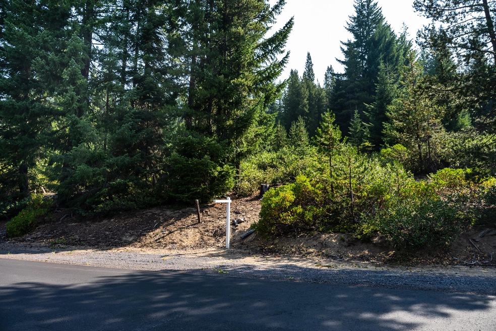 Crescent Lake Lot-9