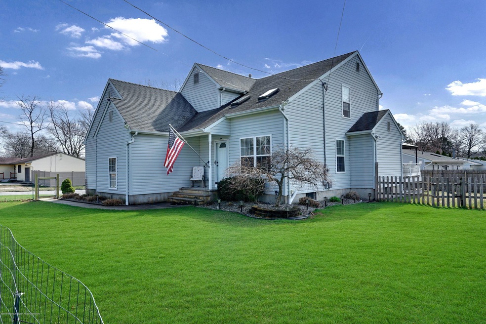 411 Lake Barnegat Dr N, Forked River, NJ 08731 - photo 1