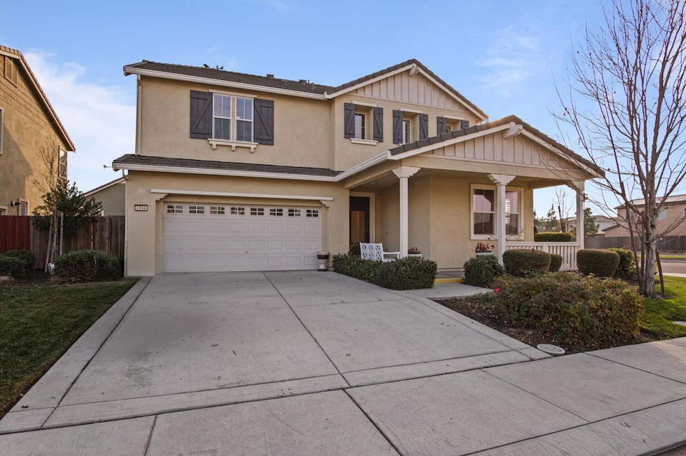 1394 Burton Way, Manteca, CA 95337 - photo 1