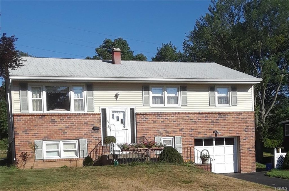 28 Sengstacken Dr, Stony Point, NY 10980 - photo 1