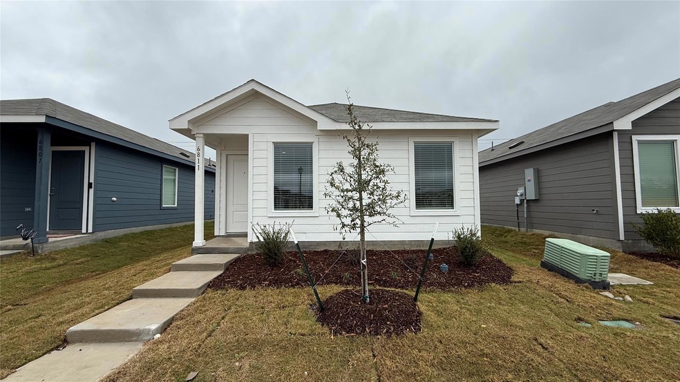 6811 Coulter Dr, Princeton, TX 75407 - photo 1