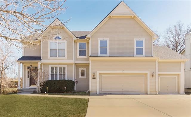 5055 Lakecrest Dr, Shawnee, KS 66218 - photo 1