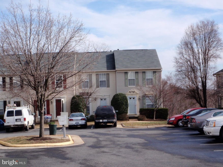 1709 Vonnies View Ct, Woodbridge, VA 22192 - photo 1