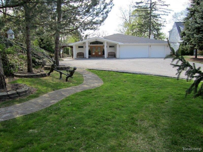 3500 Middlebelt Rd, West Bloomfield, MI 48323 - photo 1