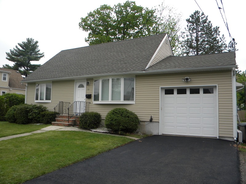 52 Greentree Rd, Clifton, NJ 07013 - photo 1