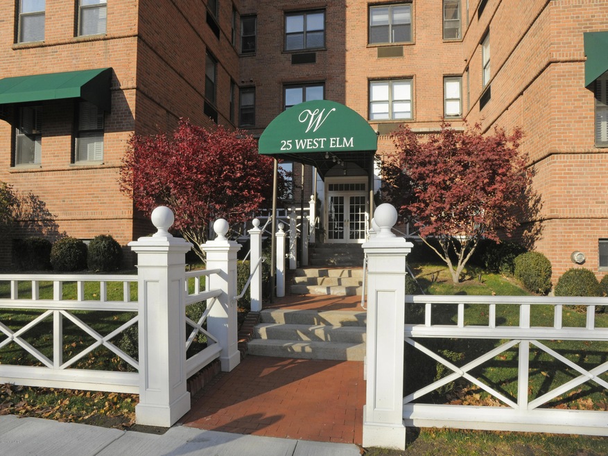 25 W Elm St unit 45, Greenwich, CT 06830 - photo 1