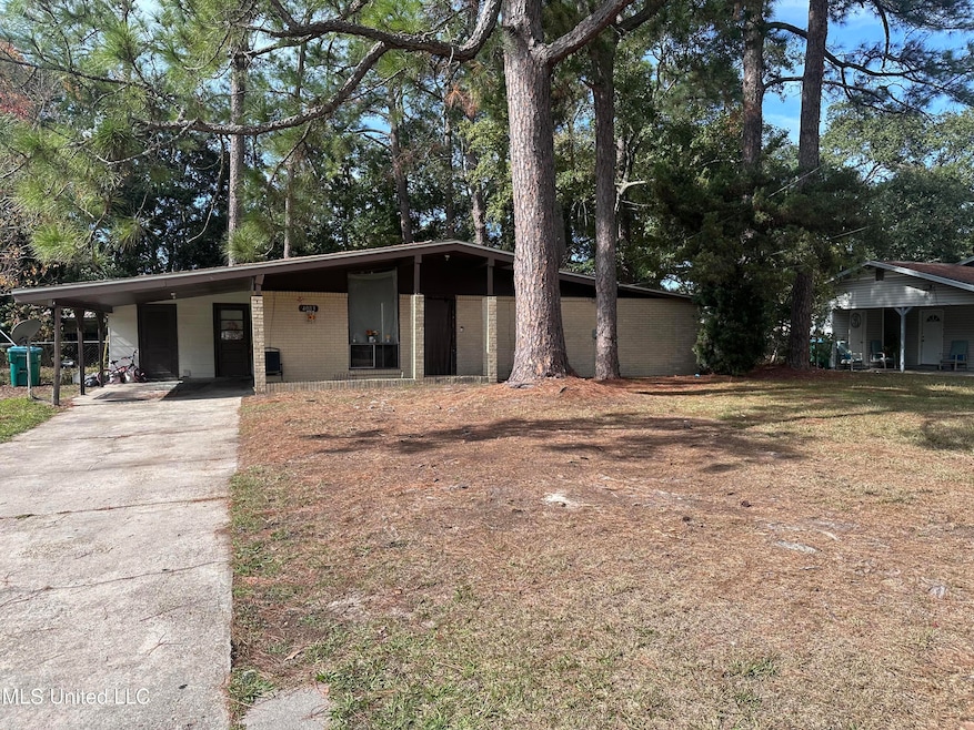 4003 Emerson St, Pascagoula, MS 39581 - photo 1