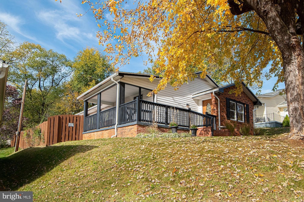 812 Virginia Ave, Front Royal, VA 22630 - photo 1