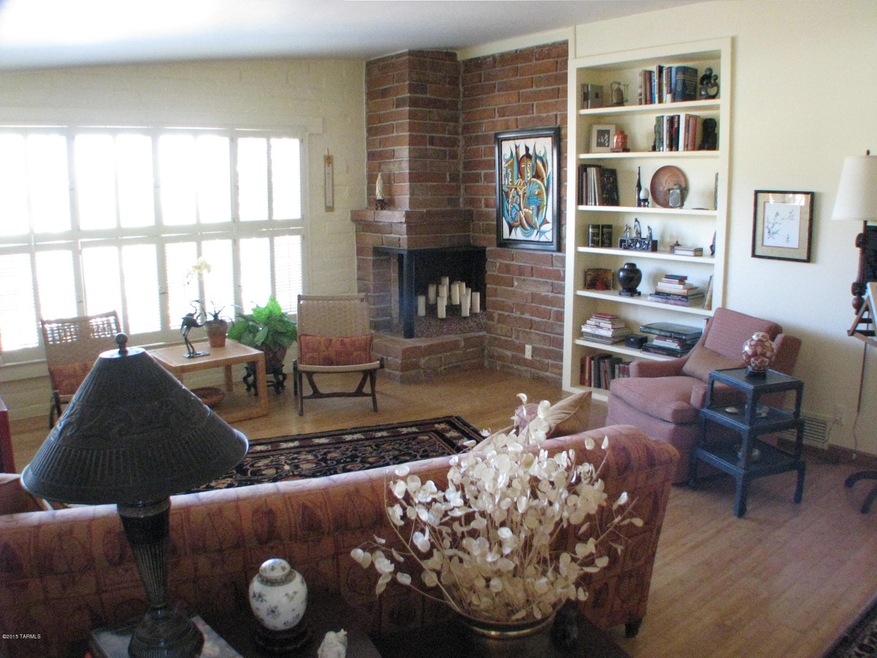 2328 E Greenlee Rd, Tucson, AZ 85719 - photo 1