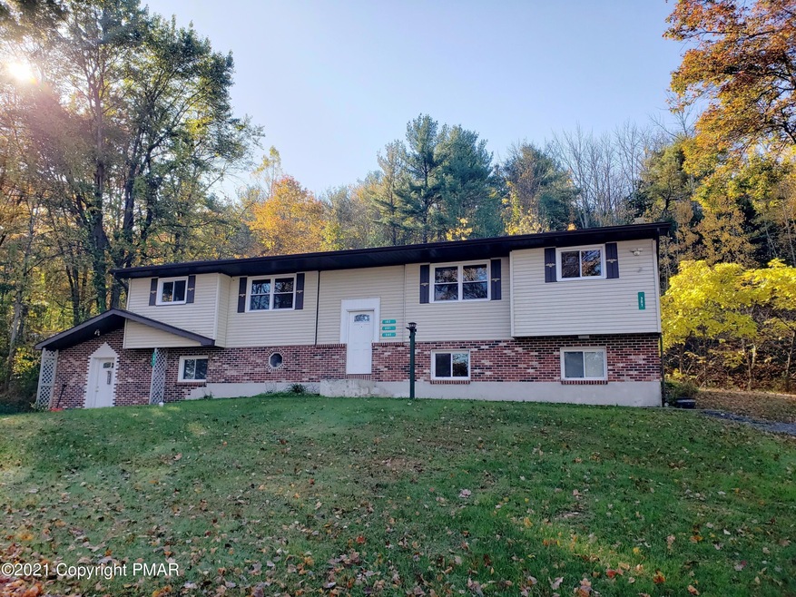 307 Adams Dr unit 101, Sciota, PA 18354 - photo 1