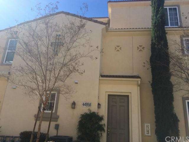 End Unit with lots of lights and privacy