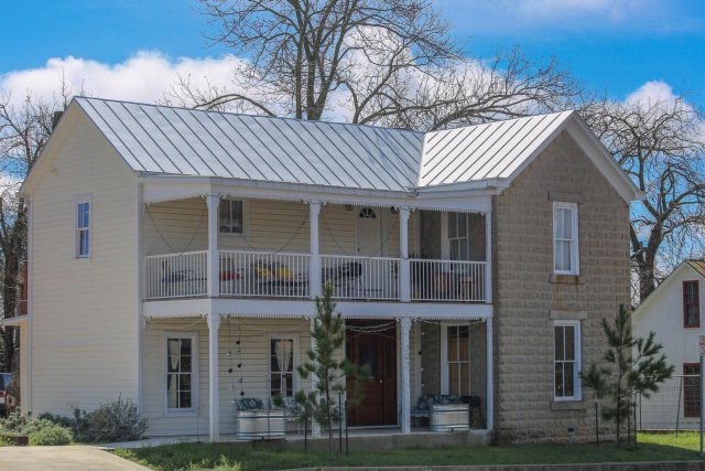 207 S Adams St, Fredericksburg, TX 78624 - photo 1