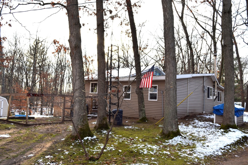 3884 Underwood Dr, Bitely, MI 49309 - photo 1