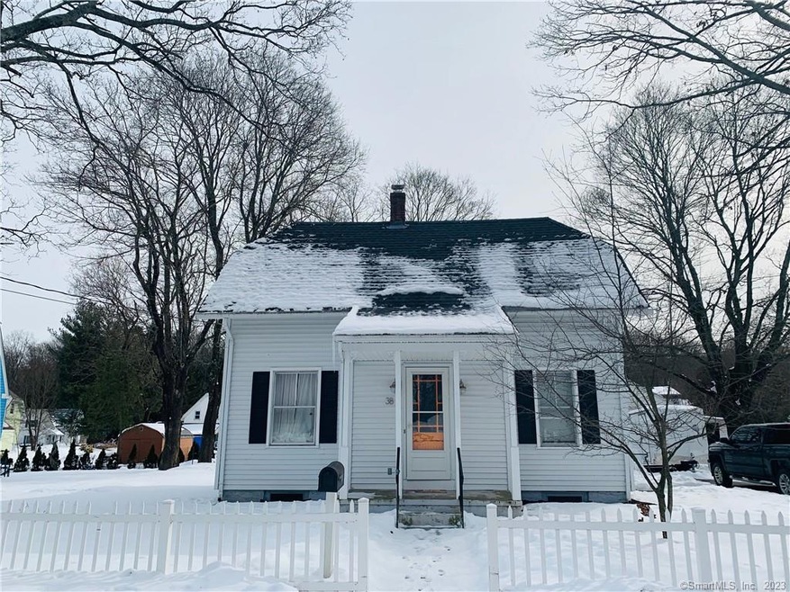 38 Crescent St, Willimantic, CT 06226 - photo 1