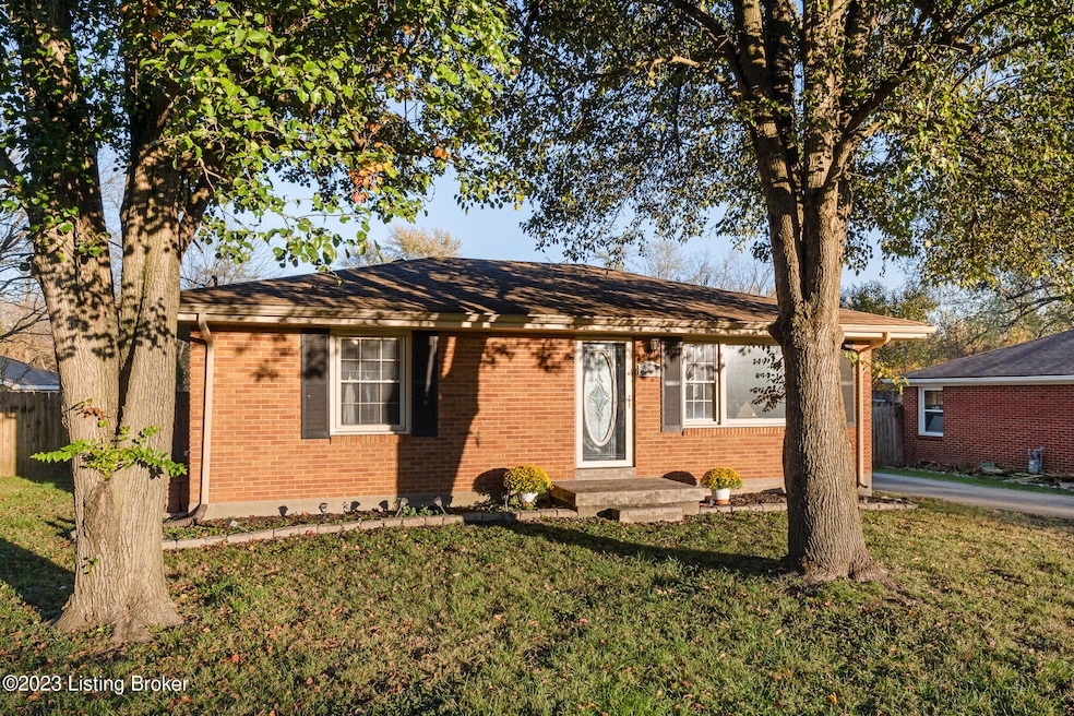 8005 Sherry Lynn Ct, Louisville, KY 40228 - photo 1