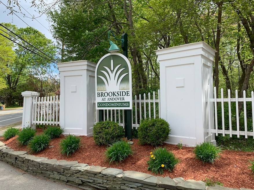 650 Brookside Dr unit F, Andover, MA 01810 - photo 1