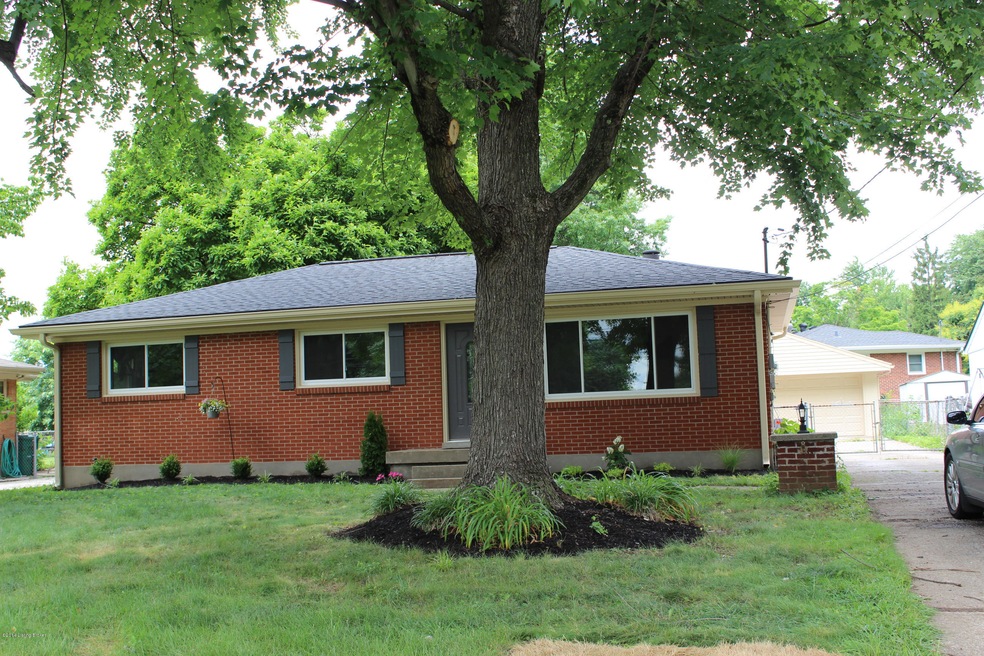 6107 Applegate Ln, Louisville, KY 40219 - photo 1